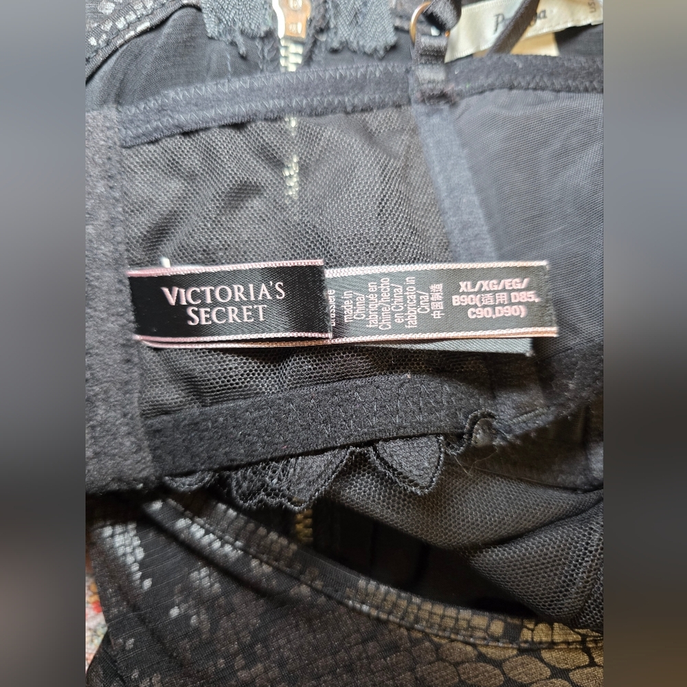 Victorias Secret Black Lace Bralette - Picture 5 of 5